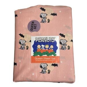 Snoopy Peanuts Woodstock Halloween Mummy Bats Moon Stars Pink QUEEN Sheet Set